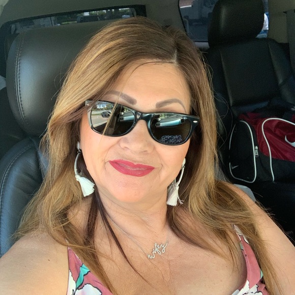 Meet your Posher, Linda - Picture 3 of 12